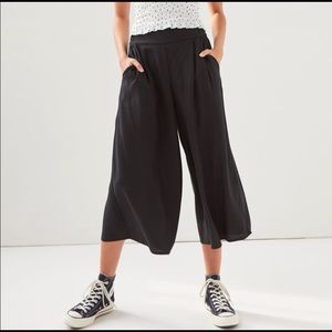 Talula Sunday Best Aritzia Sullivan Cullotte Pants